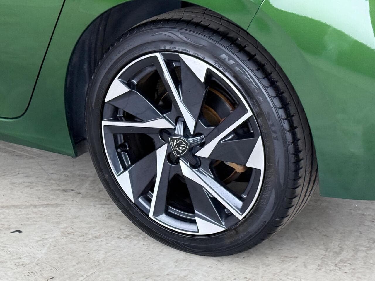 Peugeot 308 thumbnail Wheel