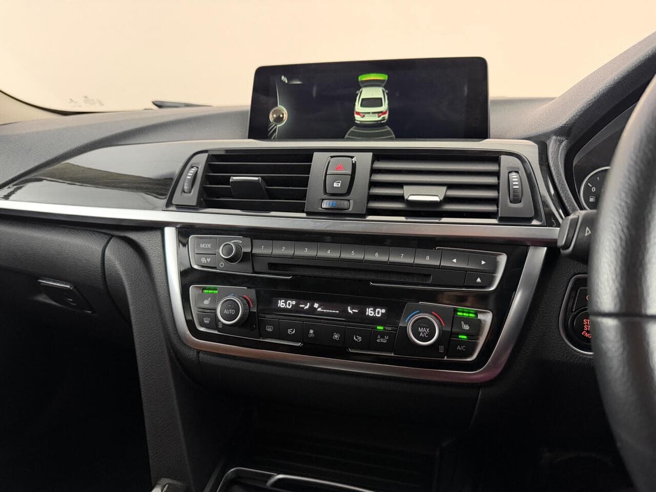 BMW 4 Series Gran Coupe thumbnail Infotainment System