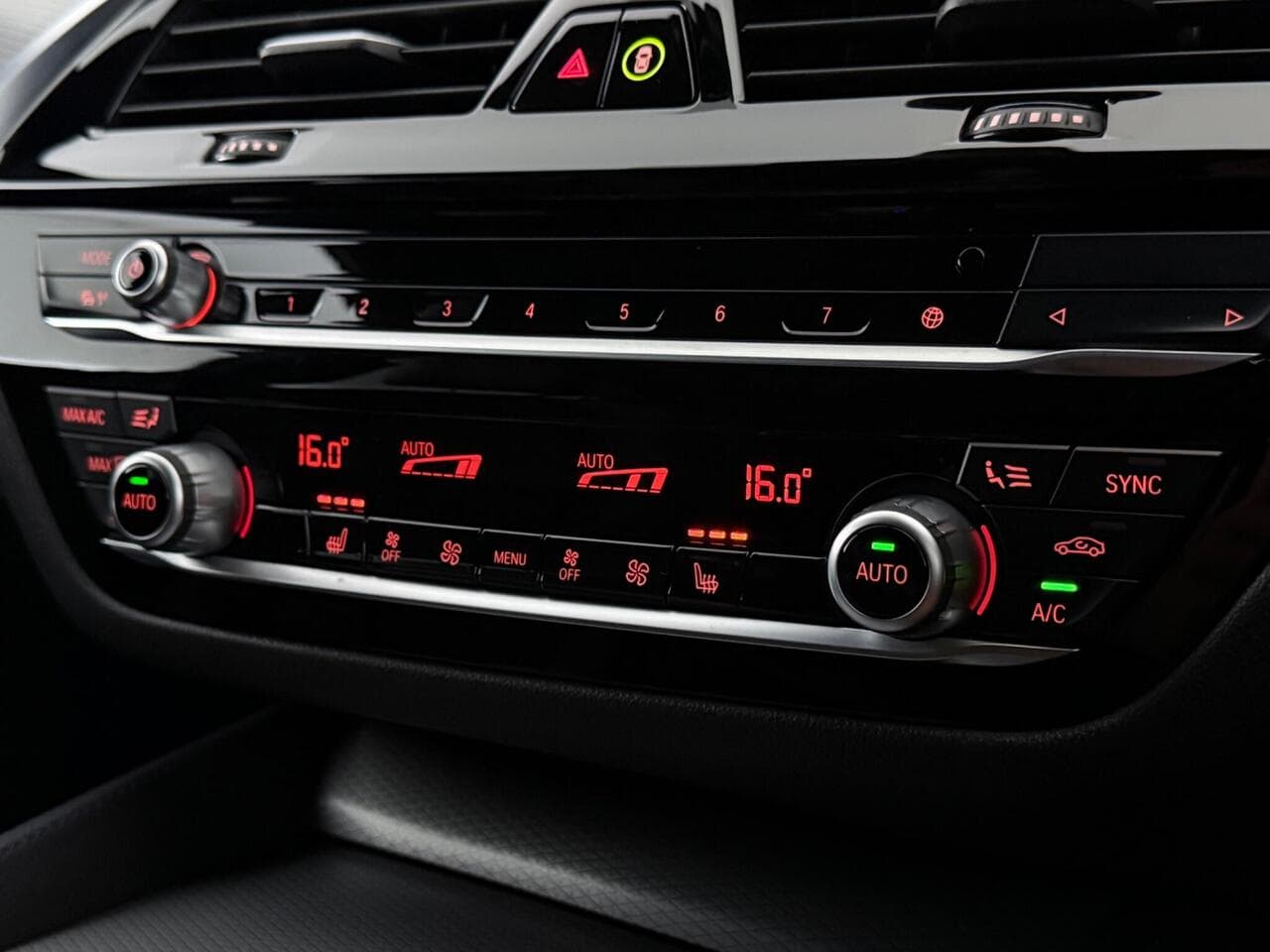 BMW 5 Series thumbnail Infotainment System