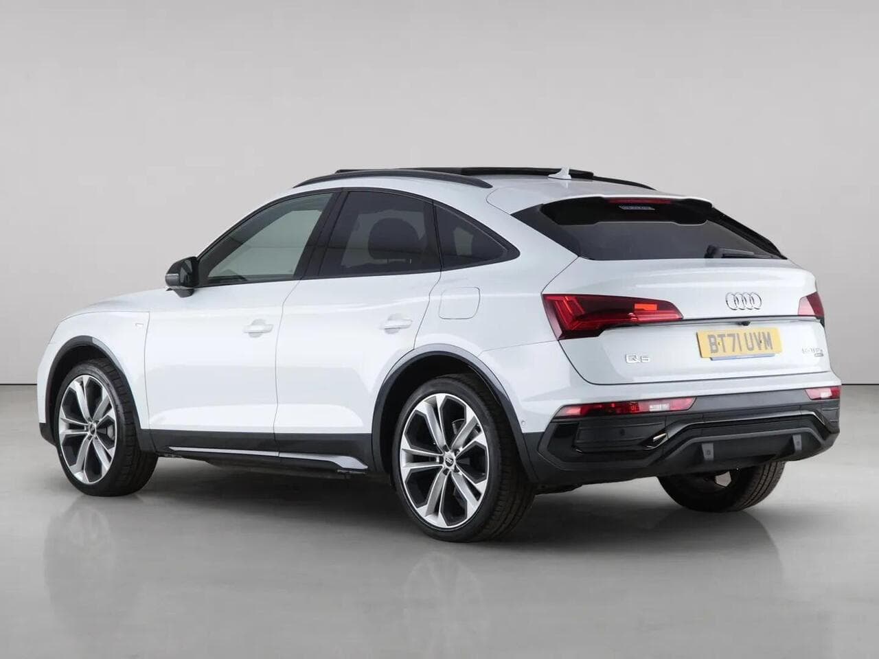 Audi Q5 thumbnail Rear Left