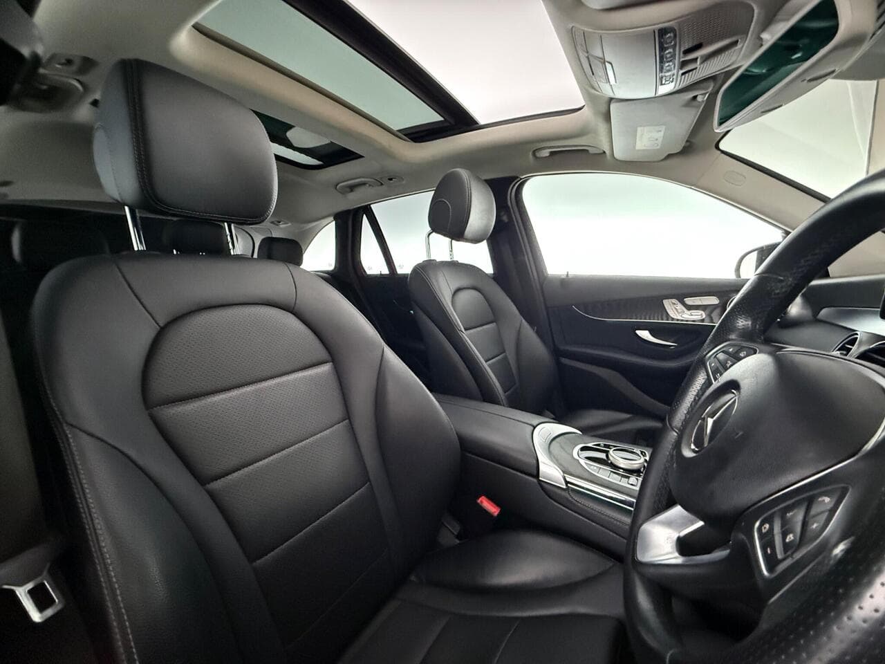Mercedes-Benz GLC thumbnail Seat Driver