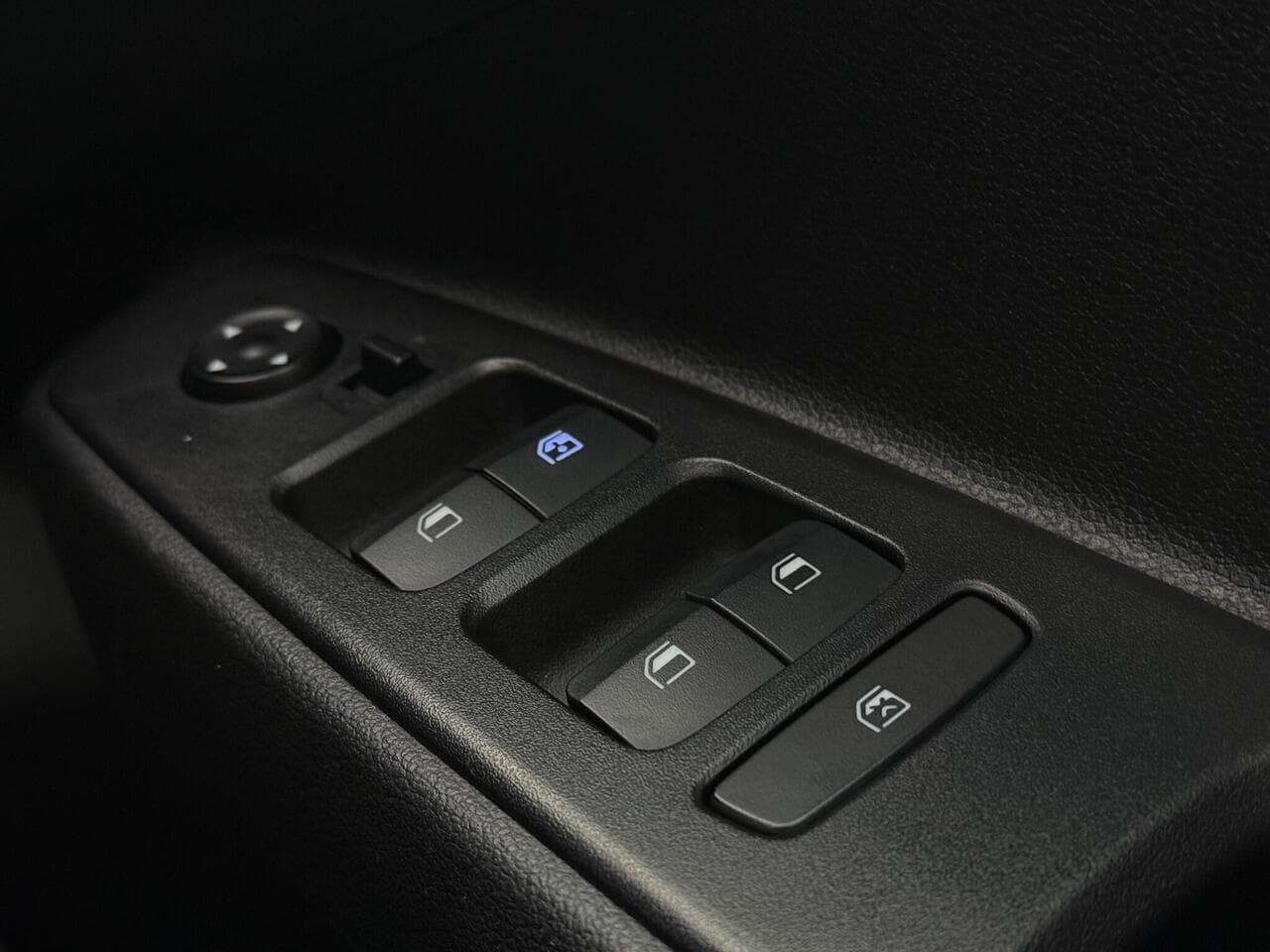Hyundai i10 thumbnail Misc Controls