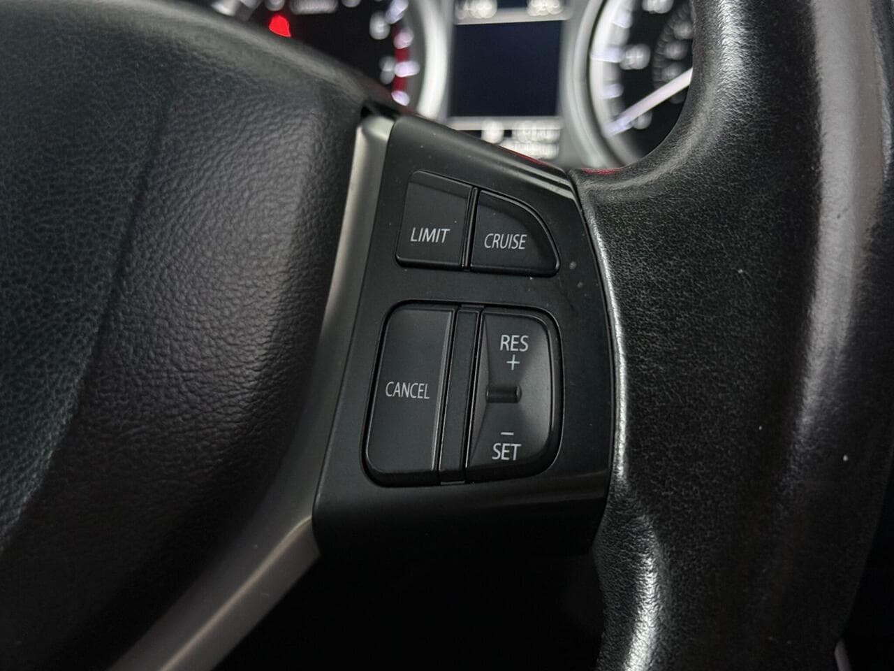 Suzuki Vitara thumbnail Misc Controls