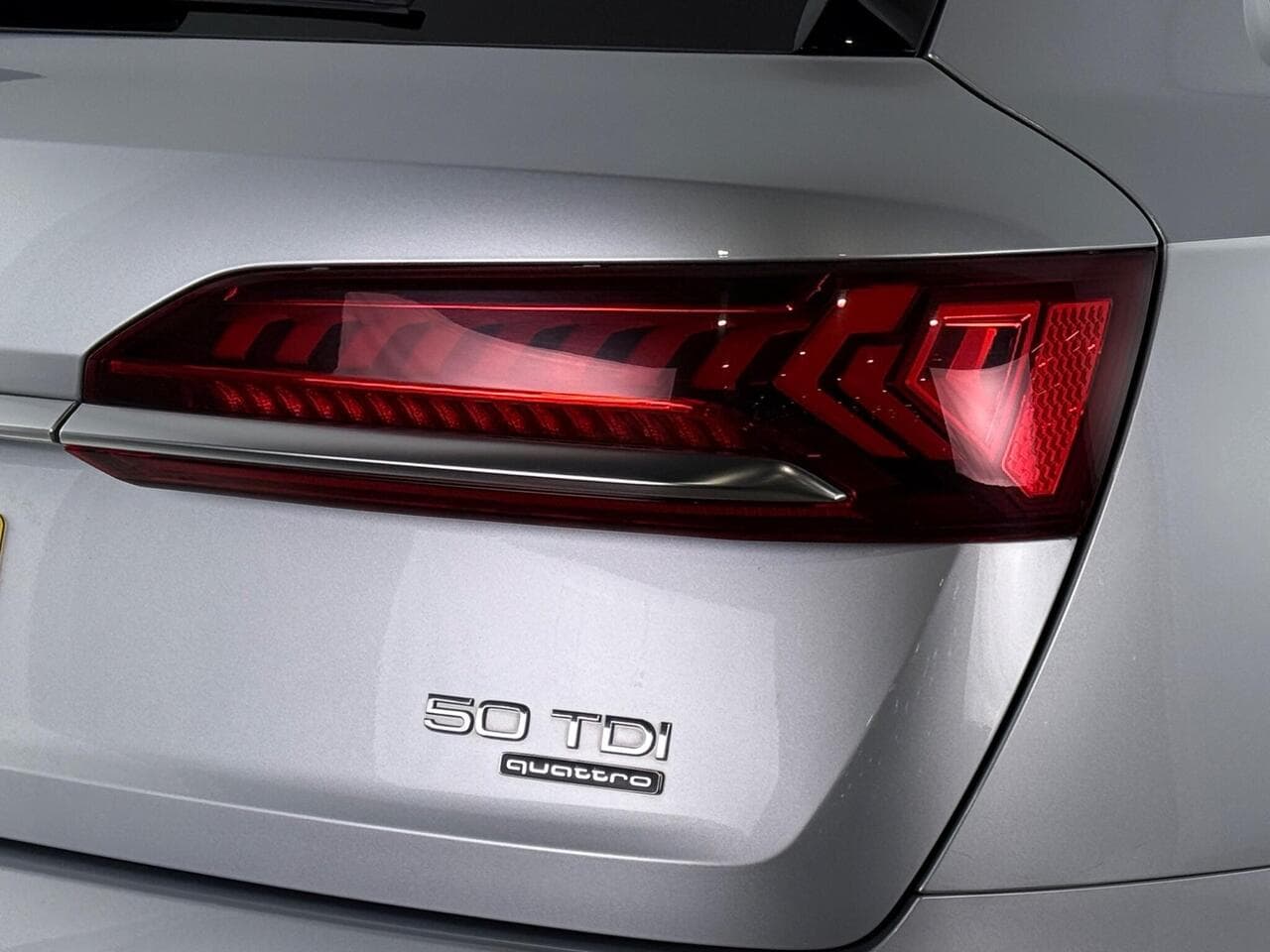 Audi Q7 thumbnail Lights Rear