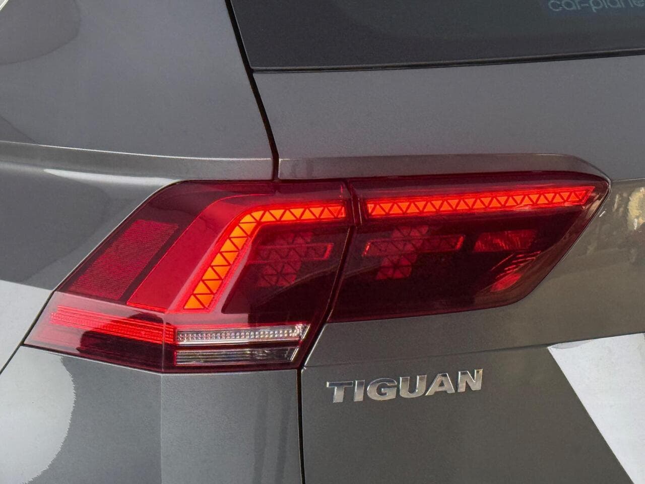 Volkswagen Tiguan thumbnail Lights Rear