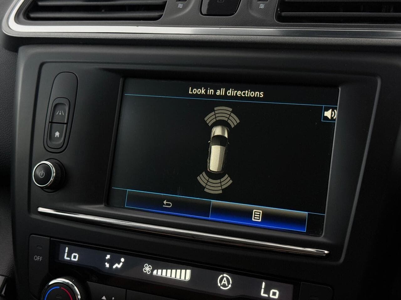 Renault Kadjar thumbnail Infotainment System