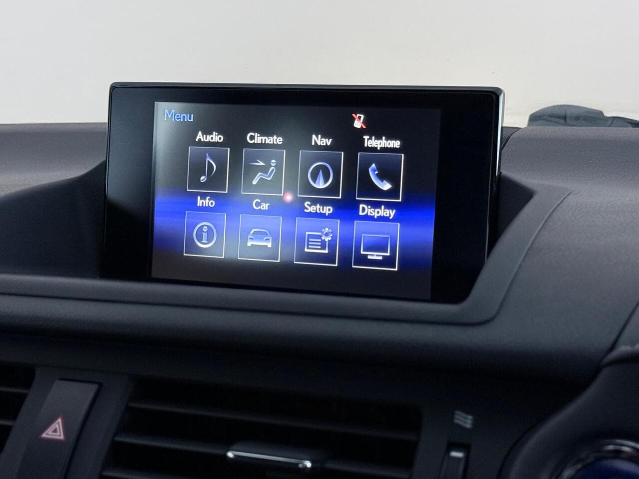 Lexus CT thumbnail Infotainment System