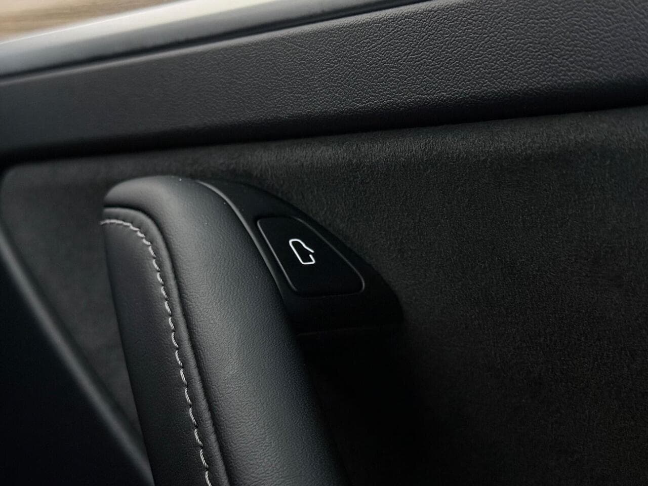 Tesla Model 3 thumbnail Misc Controls