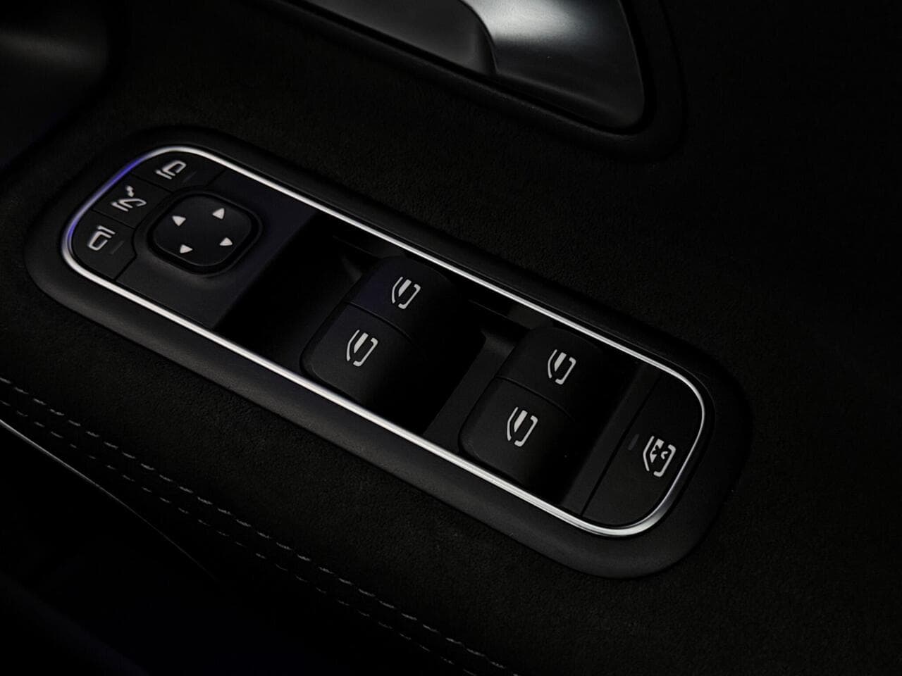 Mercedes-Benz A Class thumbnail Misc Controls