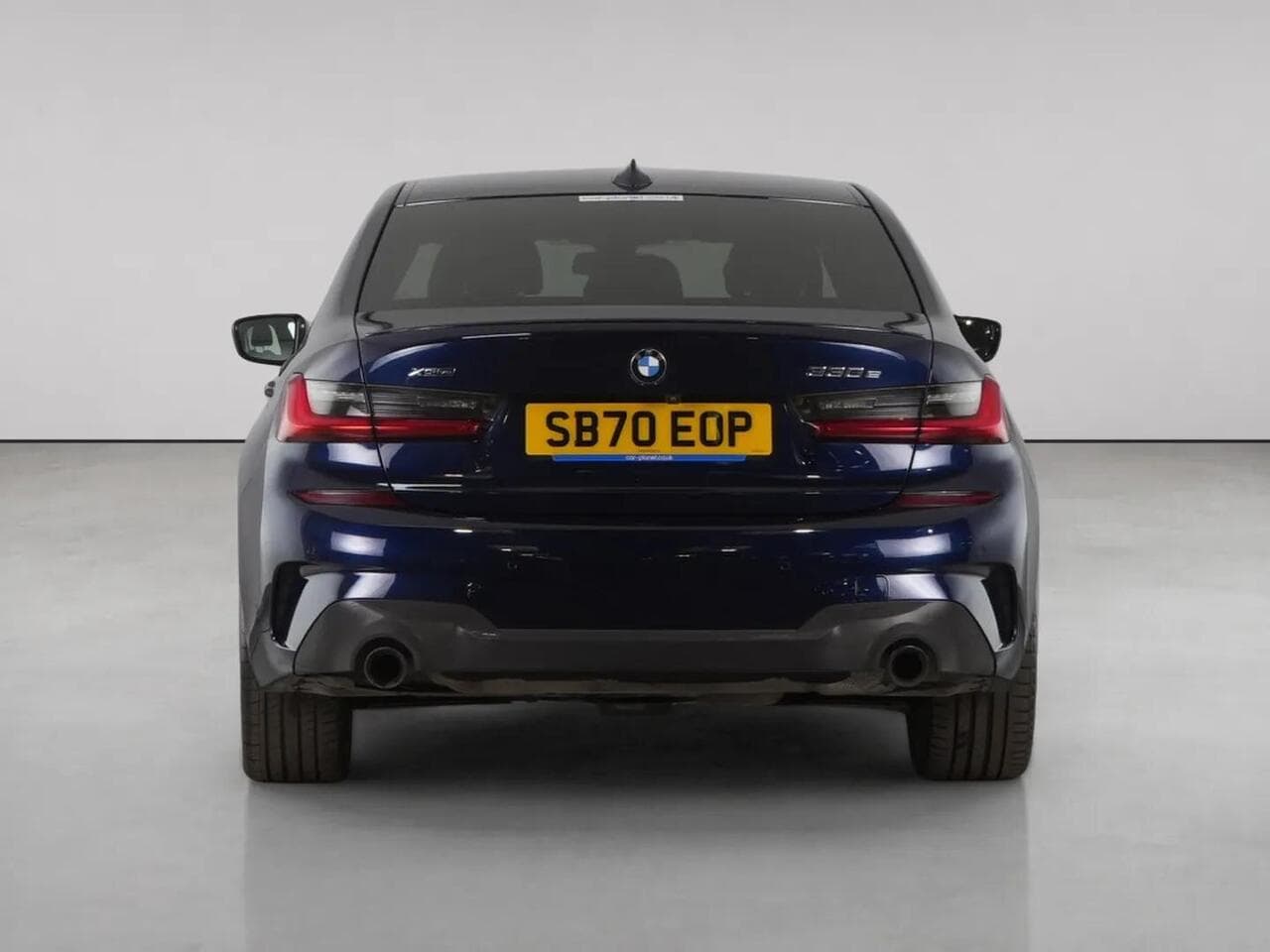 BMW 3 Series thumbnail Rear