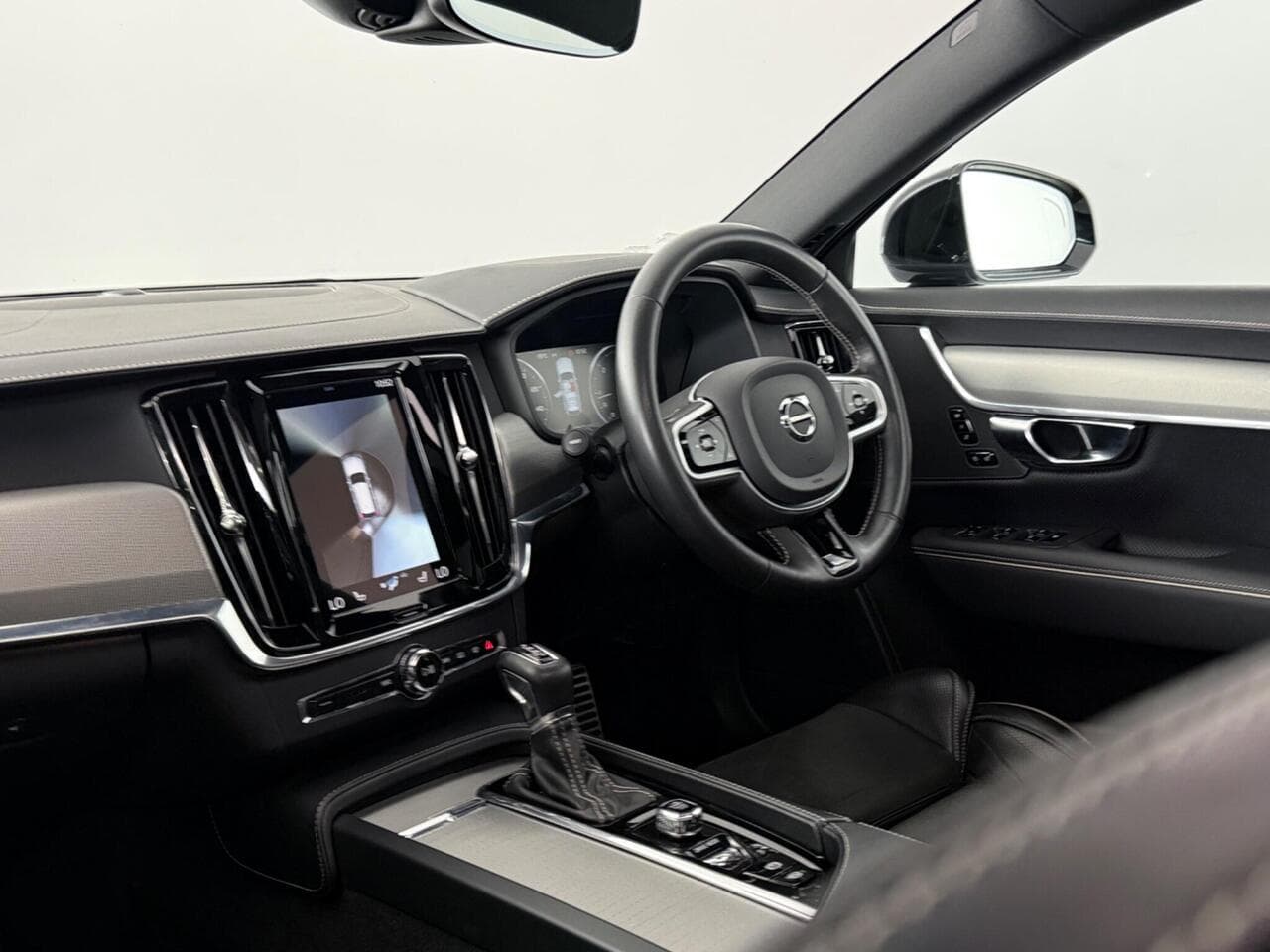 Volvo V90 thumbnail Interior Front