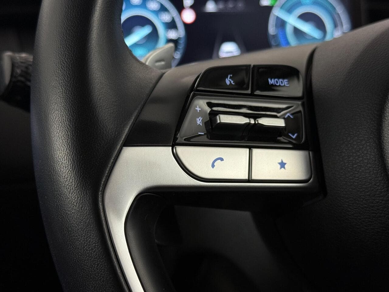 Hyundai TUCSON thumbnail Misc Controls