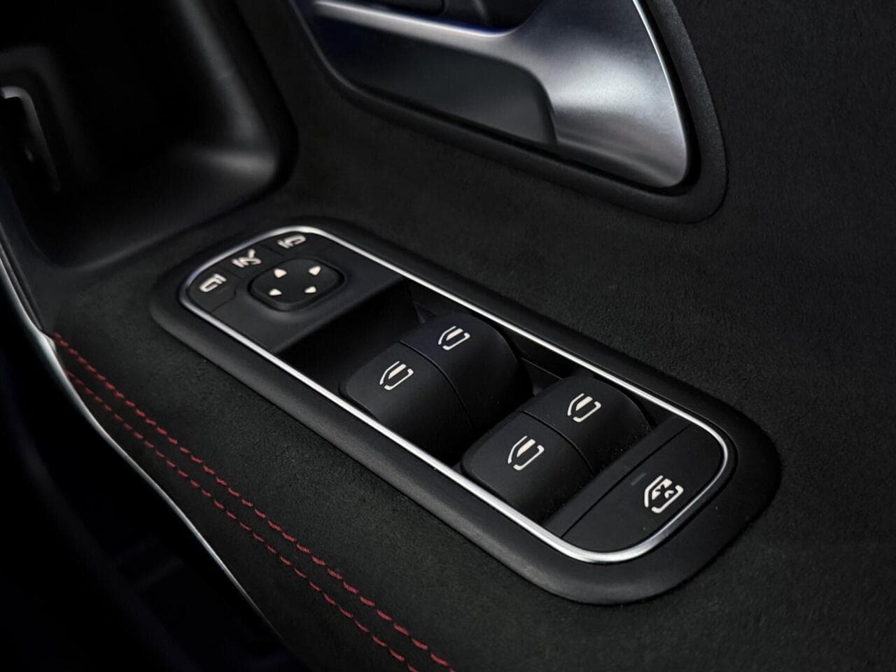 Mercedes-Benz CLA thumbnail Misc Controls