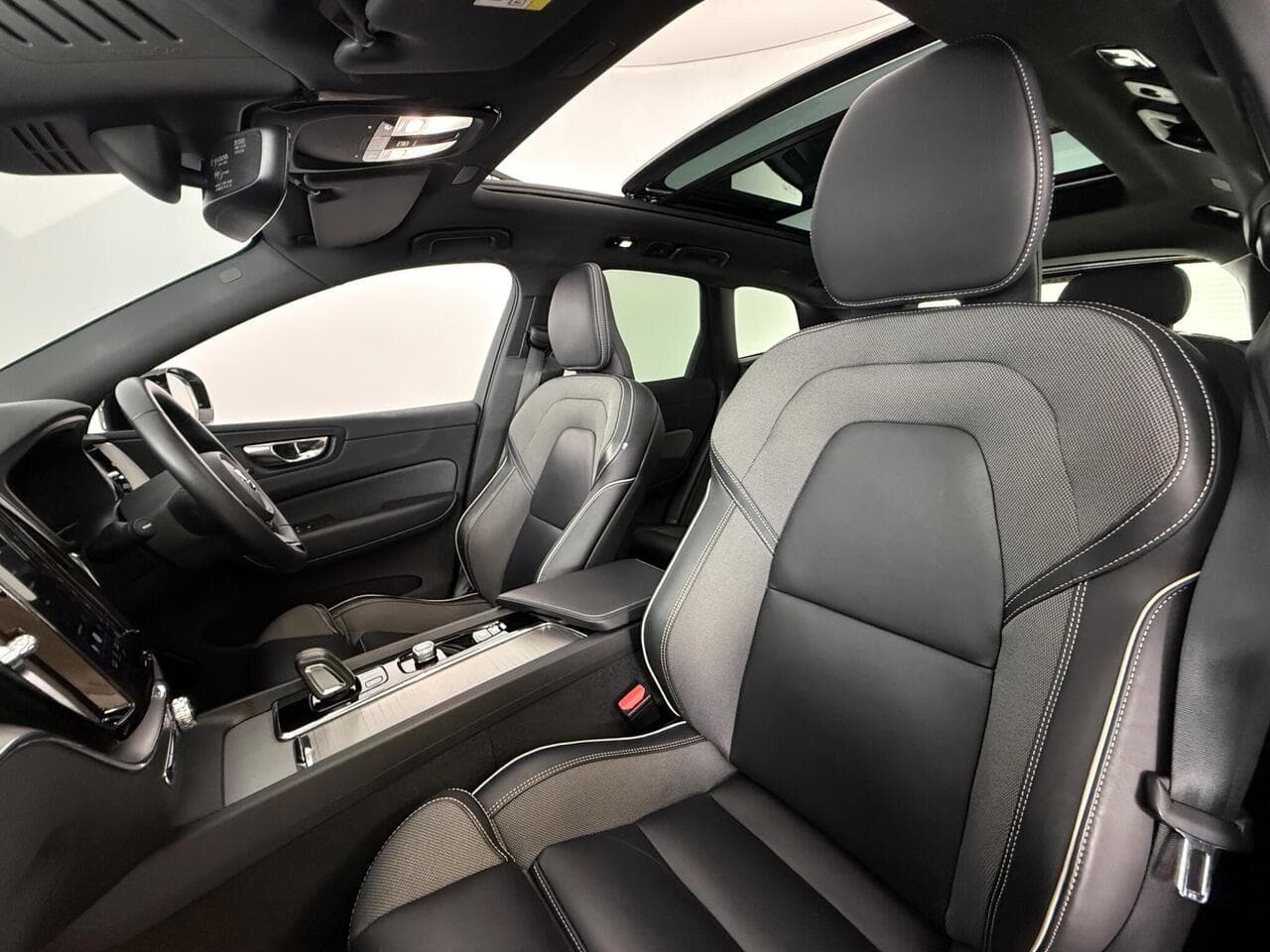 Volvo XC60 thumbnail Seat Front Passenger