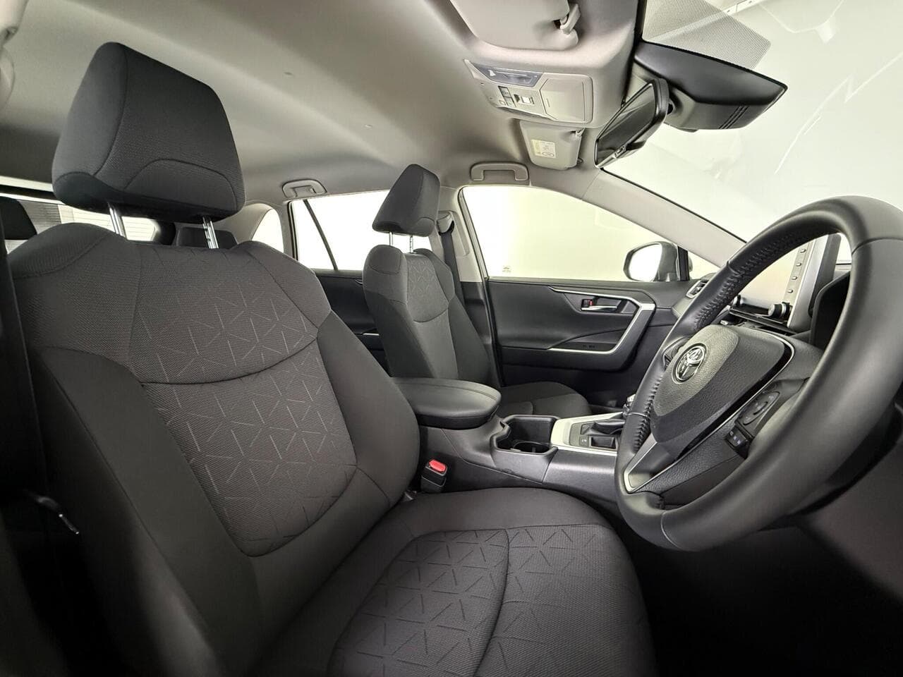 Toyota RAV4 thumbnail Seat Driver