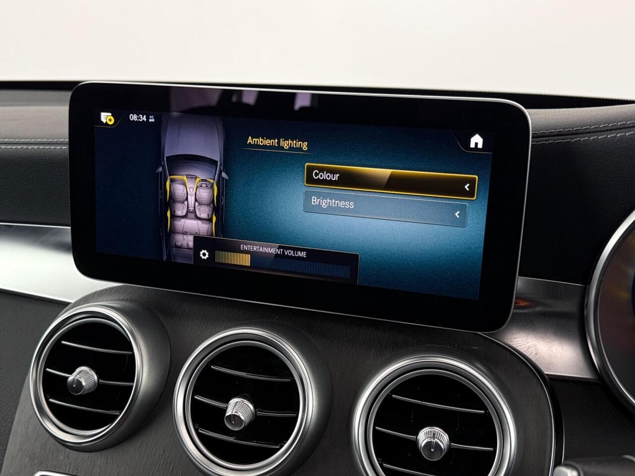Mercedes-Benz GLC thumbnail Infotainment System