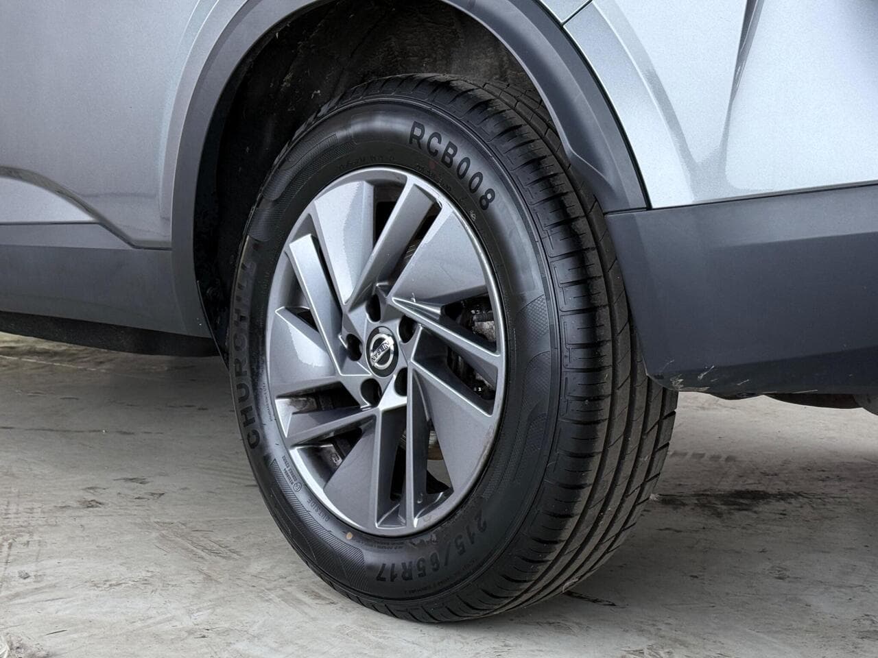 Nissan Qashqai thumbnail Wheel