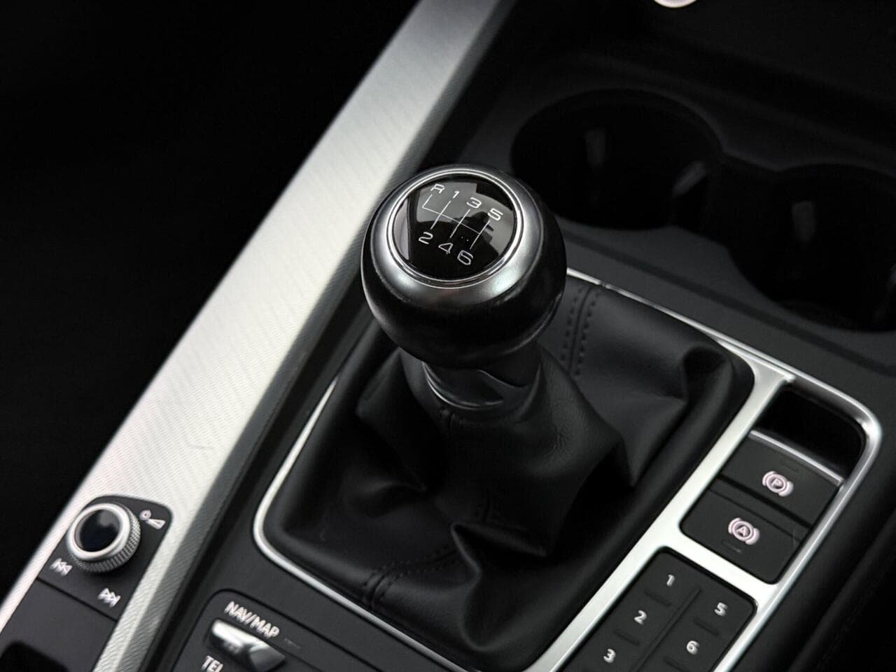 Audi A4 thumbnail Interior Front