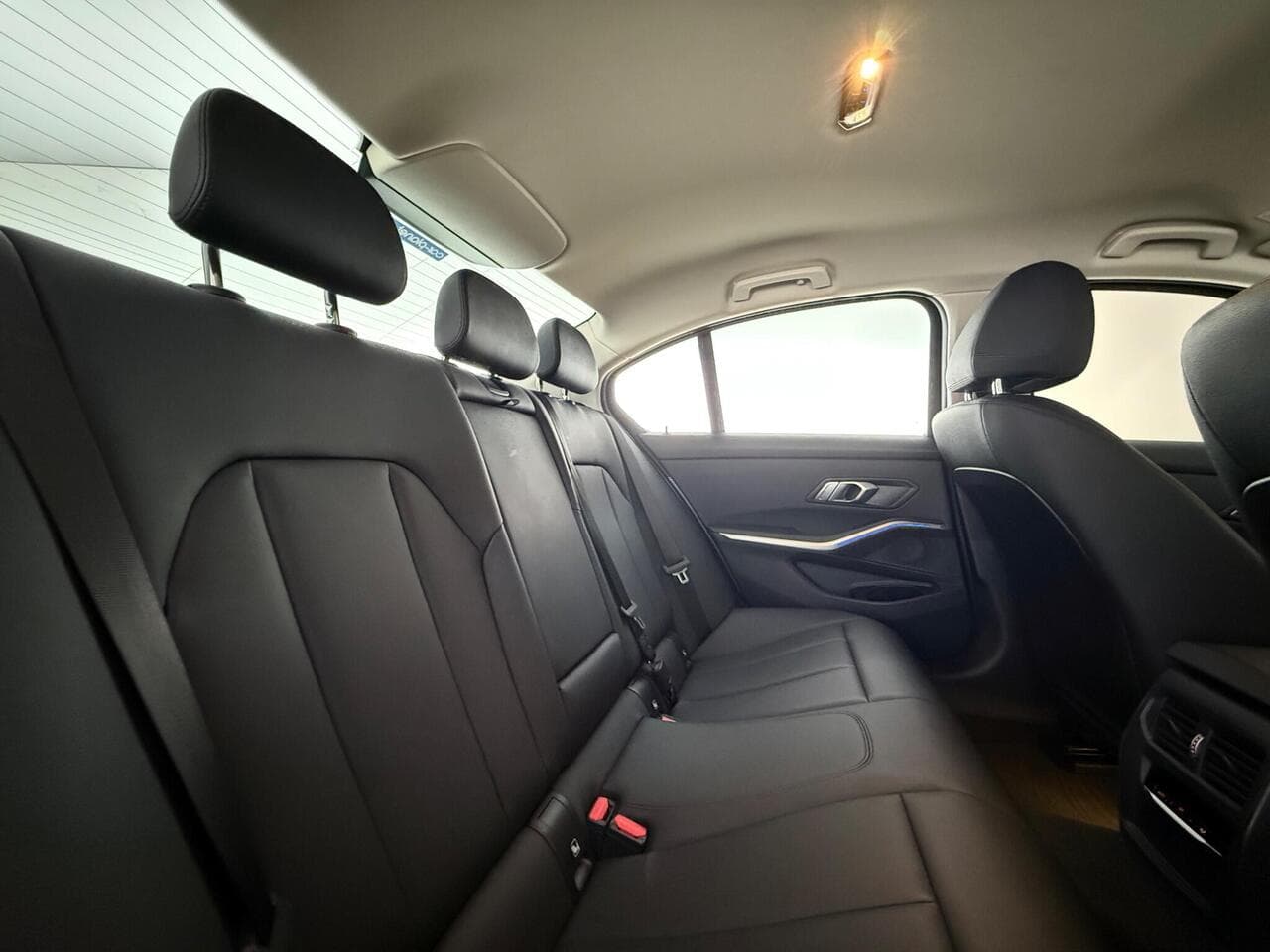 BMW 3 Series thumbnail Seats Rear