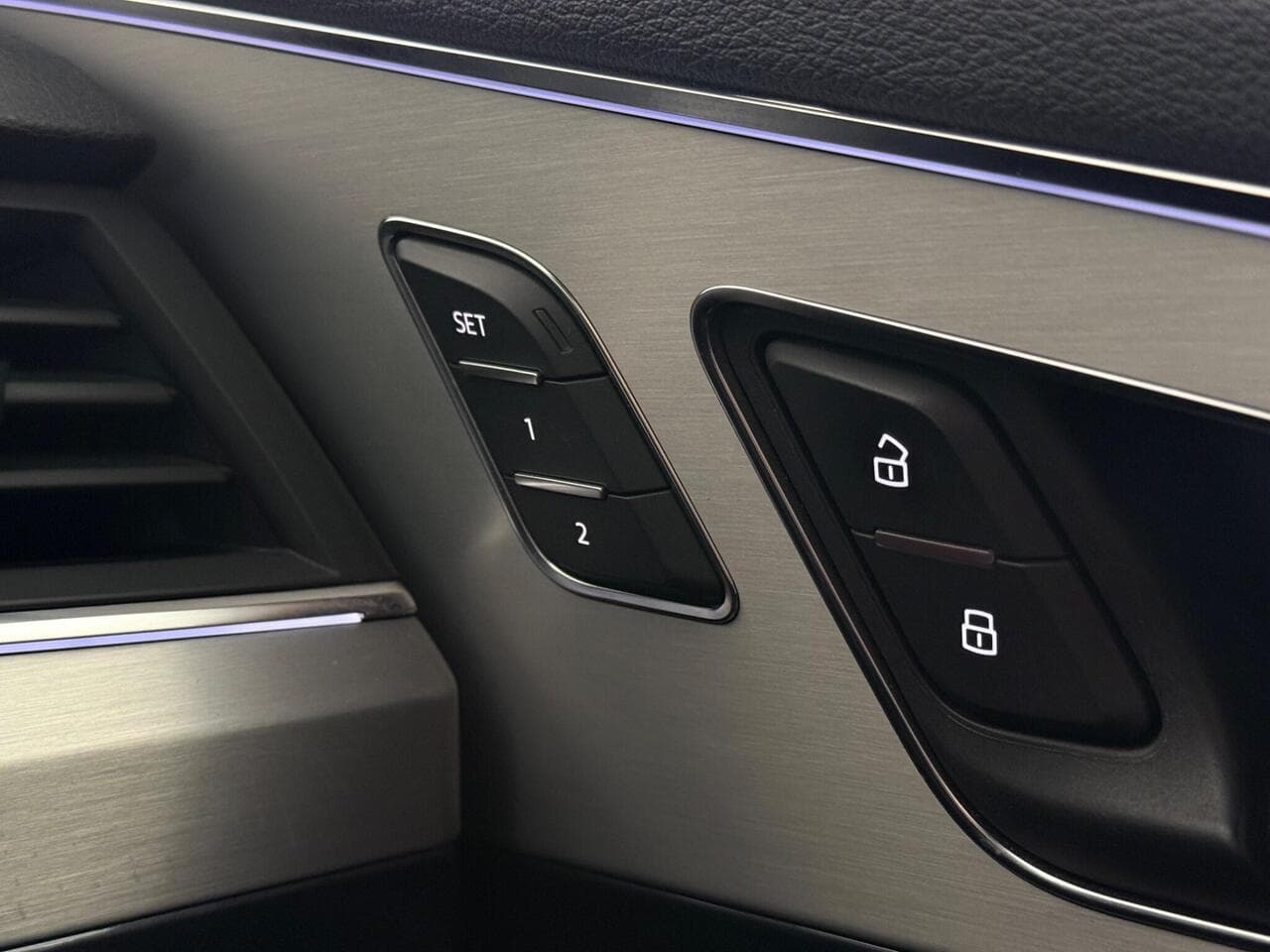 Audi Q7 thumbnail Misc Controls