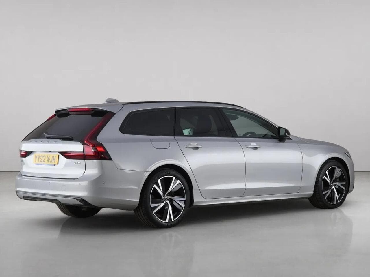 Volvo V90 thumbnail Rear Right