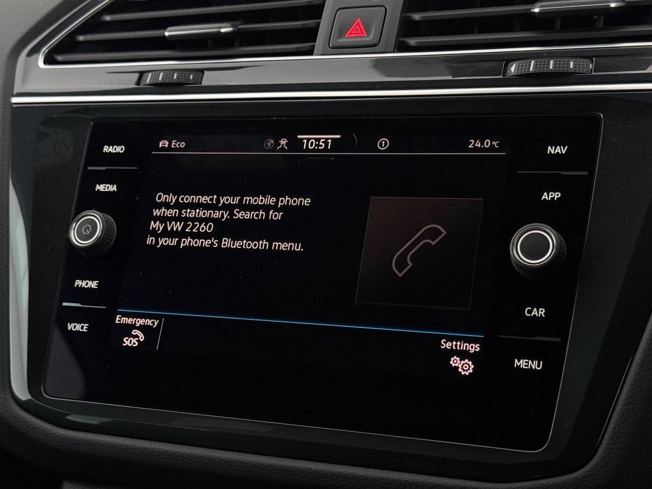 Volkswagen Tiguan thumbnail Infotainment System