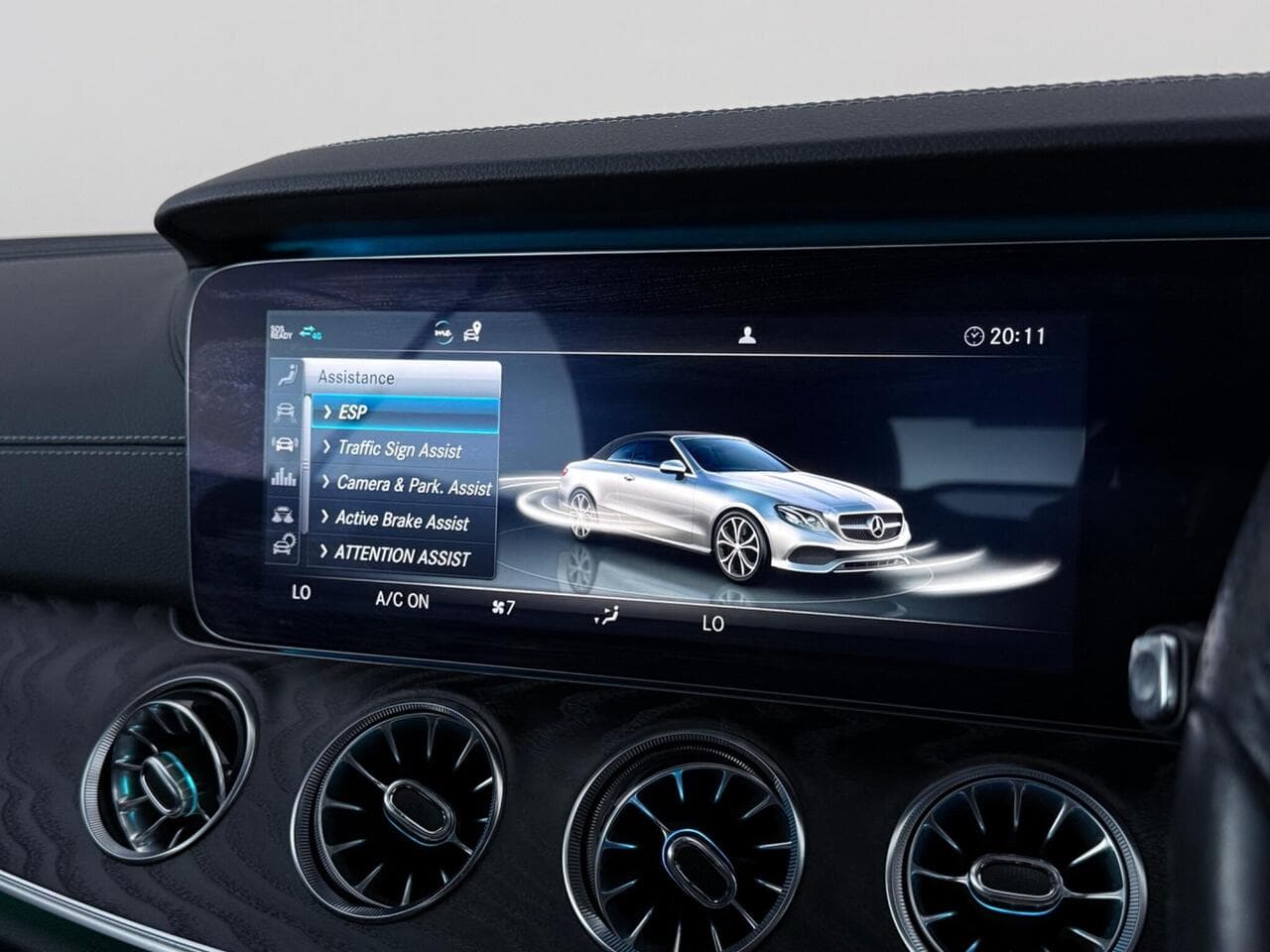 Mercedes-Benz E Class thumbnail Infotainment System