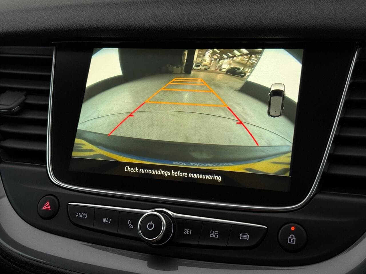 Vauxhall Grandland X thumbnail Infotainment System