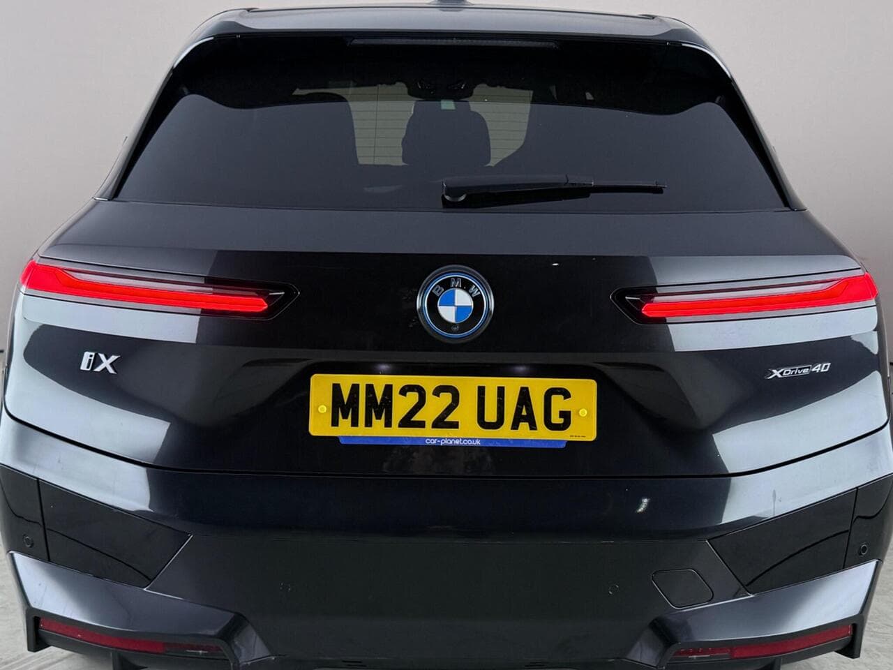 BMW iX thumbnail Rear
