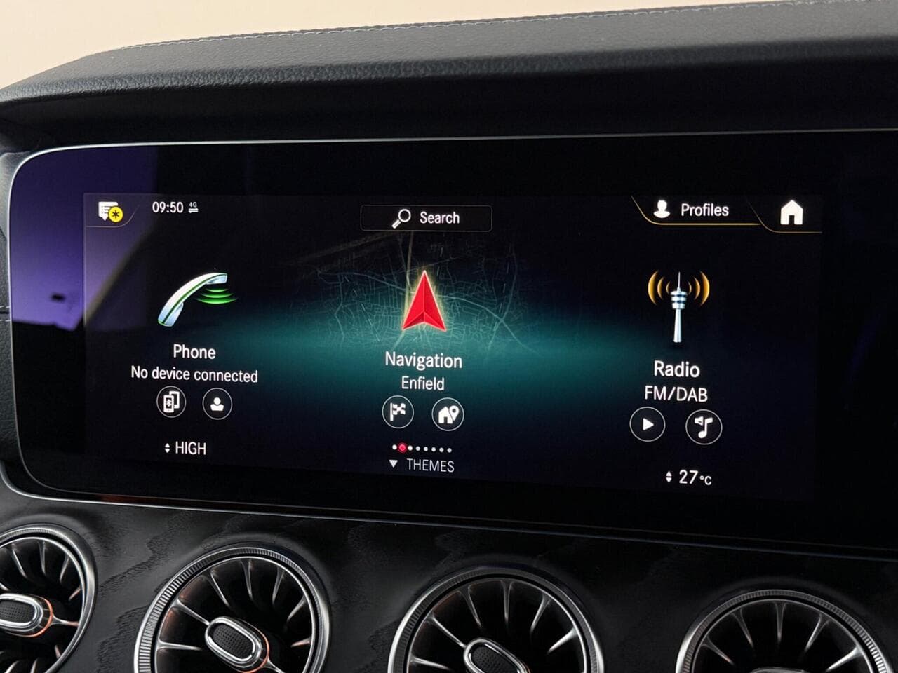 Mercedes-Benz E Class thumbnail Infotainment System
