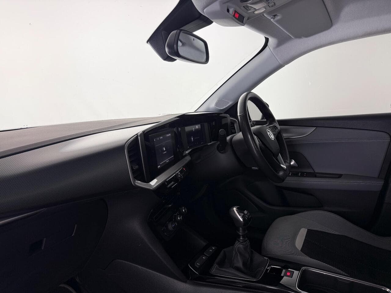 Vauxhall Mokka thumbnail Interior Front