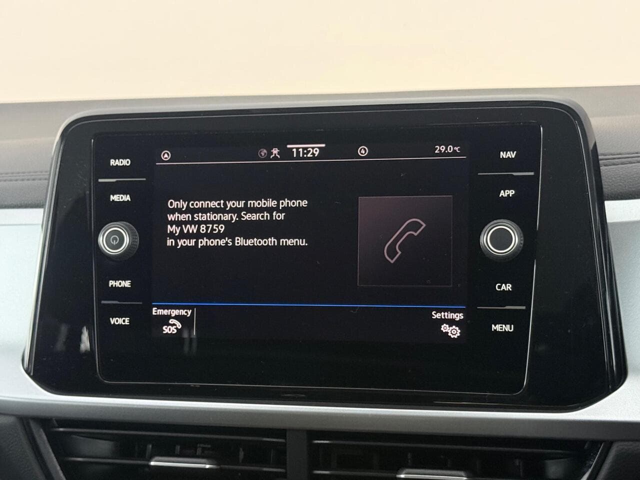 Volkswagen T-Roc thumbnail Infotainment System