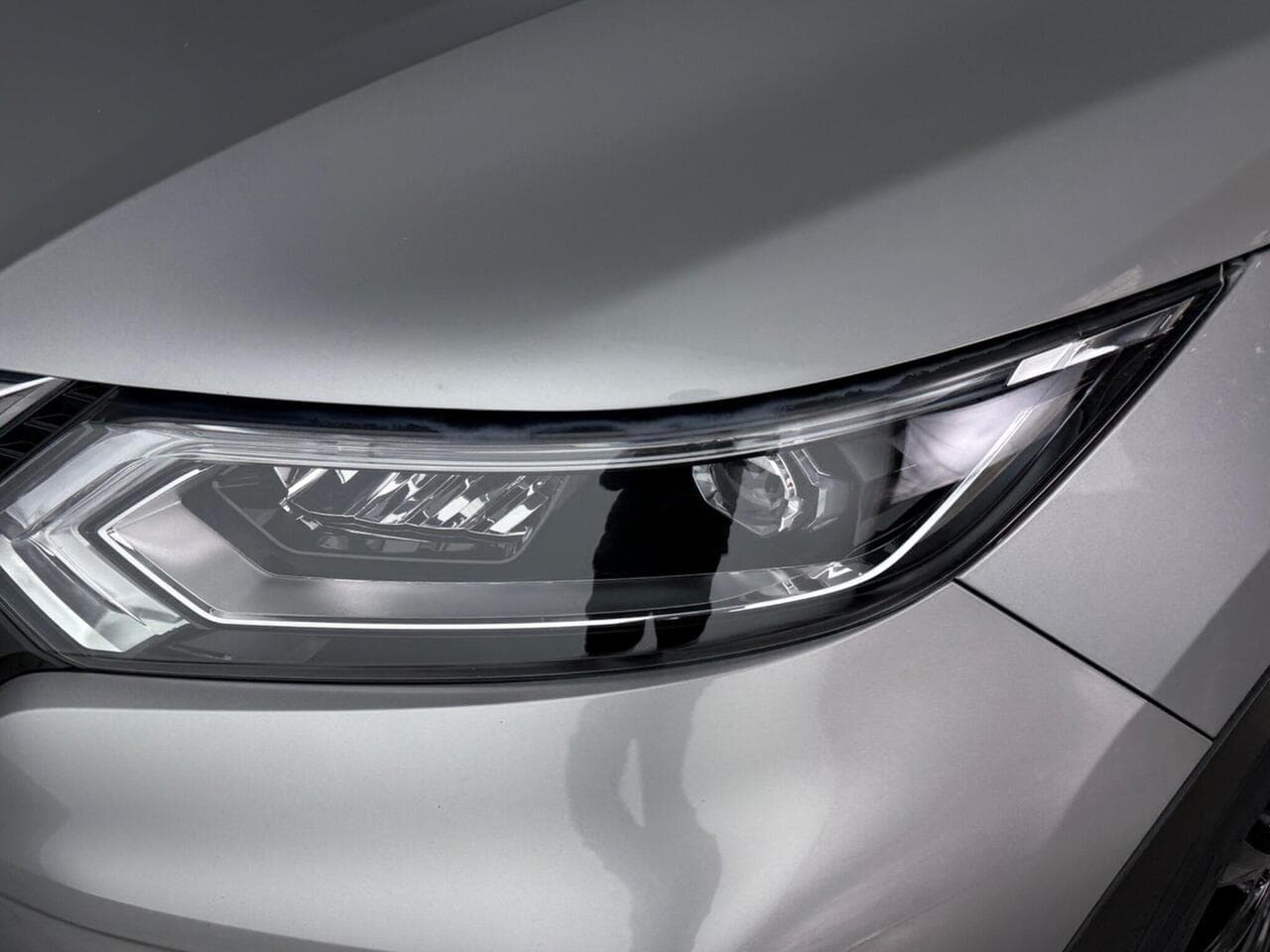 Nissan Qashqai thumbnail Lights Front