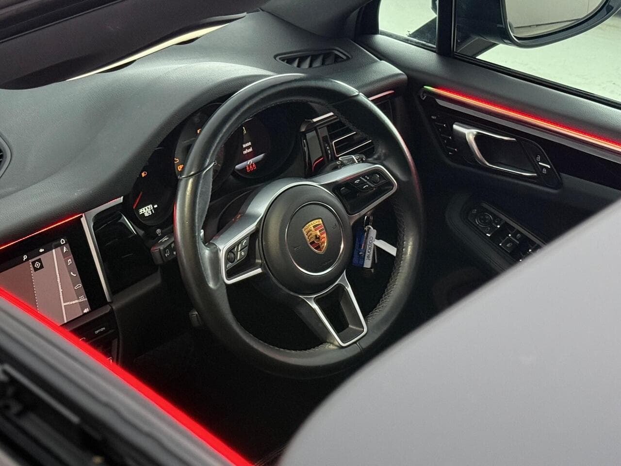 Porsche Macan thumbnail Inconclusive