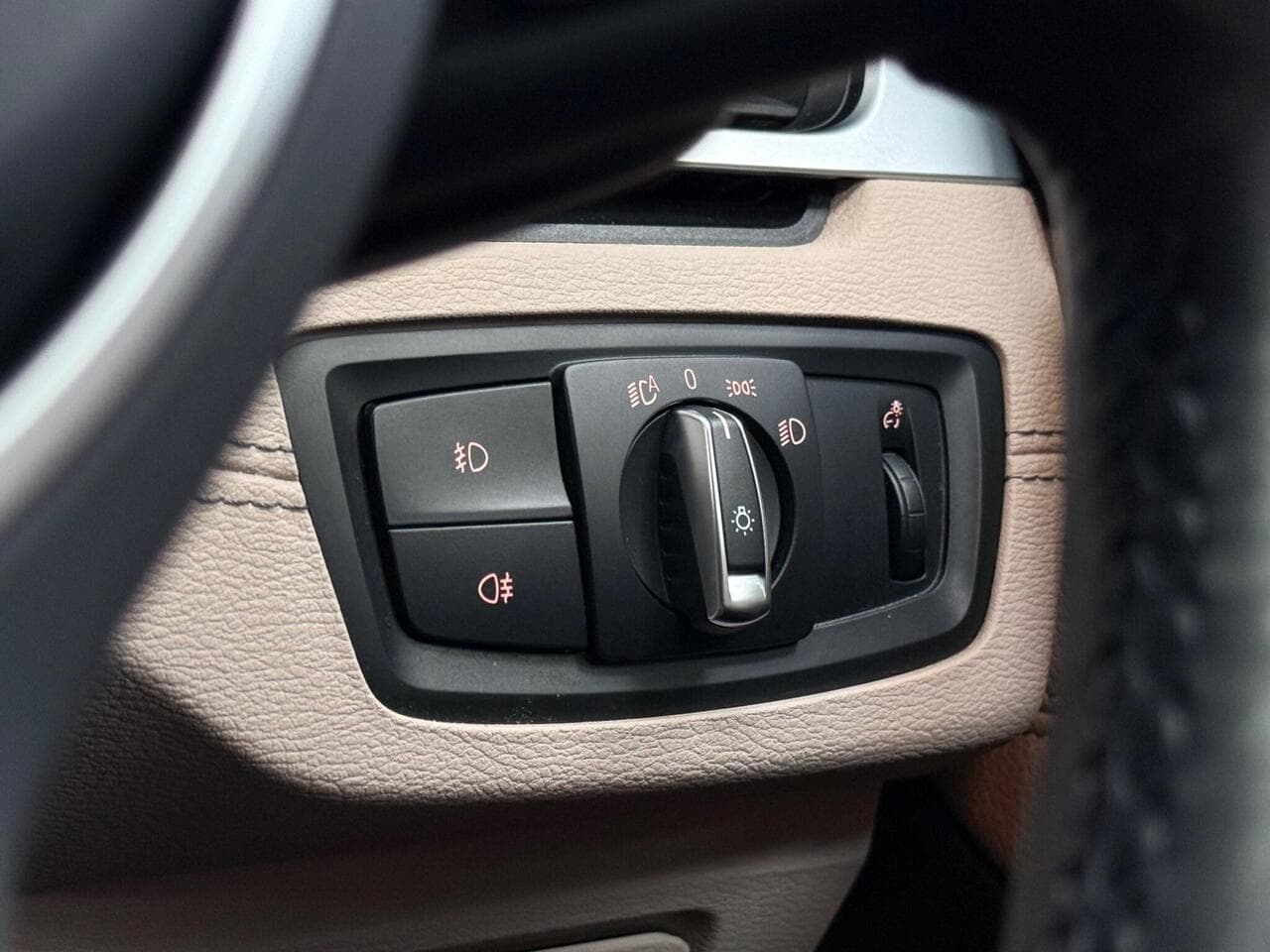 BMW X1 thumbnail Misc Controls