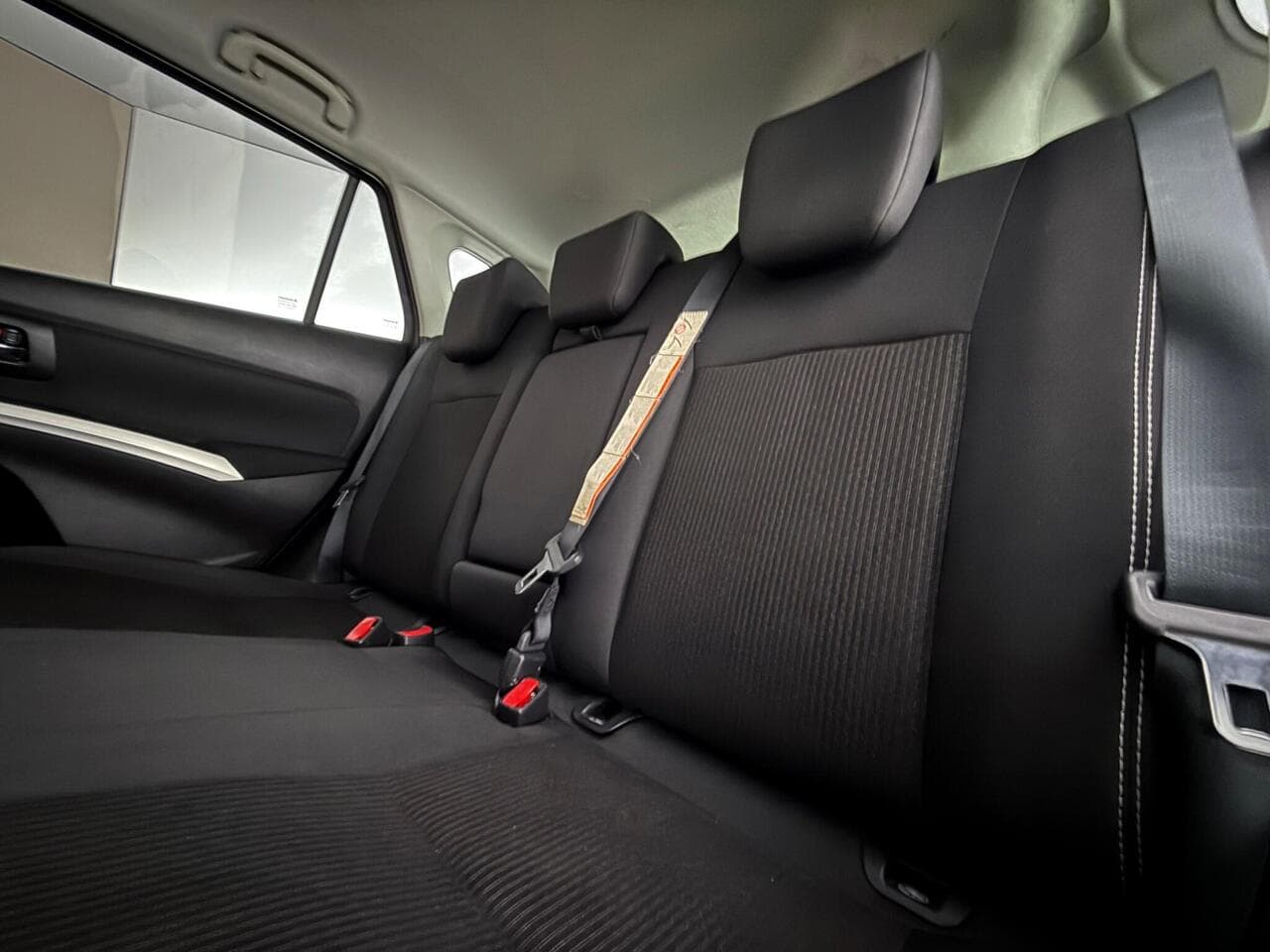Suzuki SX4 S-Cross thumbnail Seats Rear