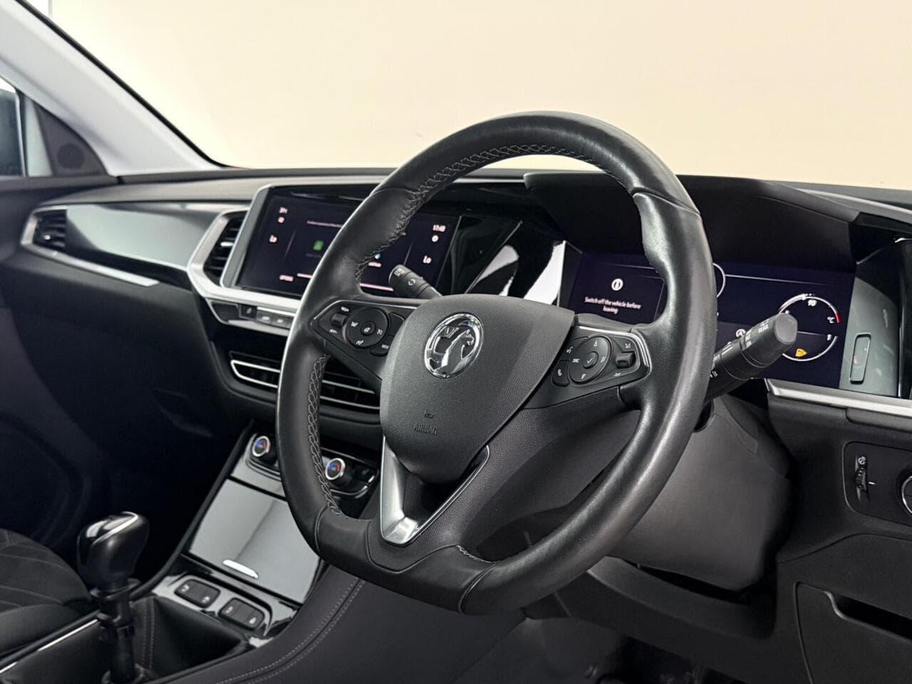 Vauxhall Grandland thumbnail Steering Wheel