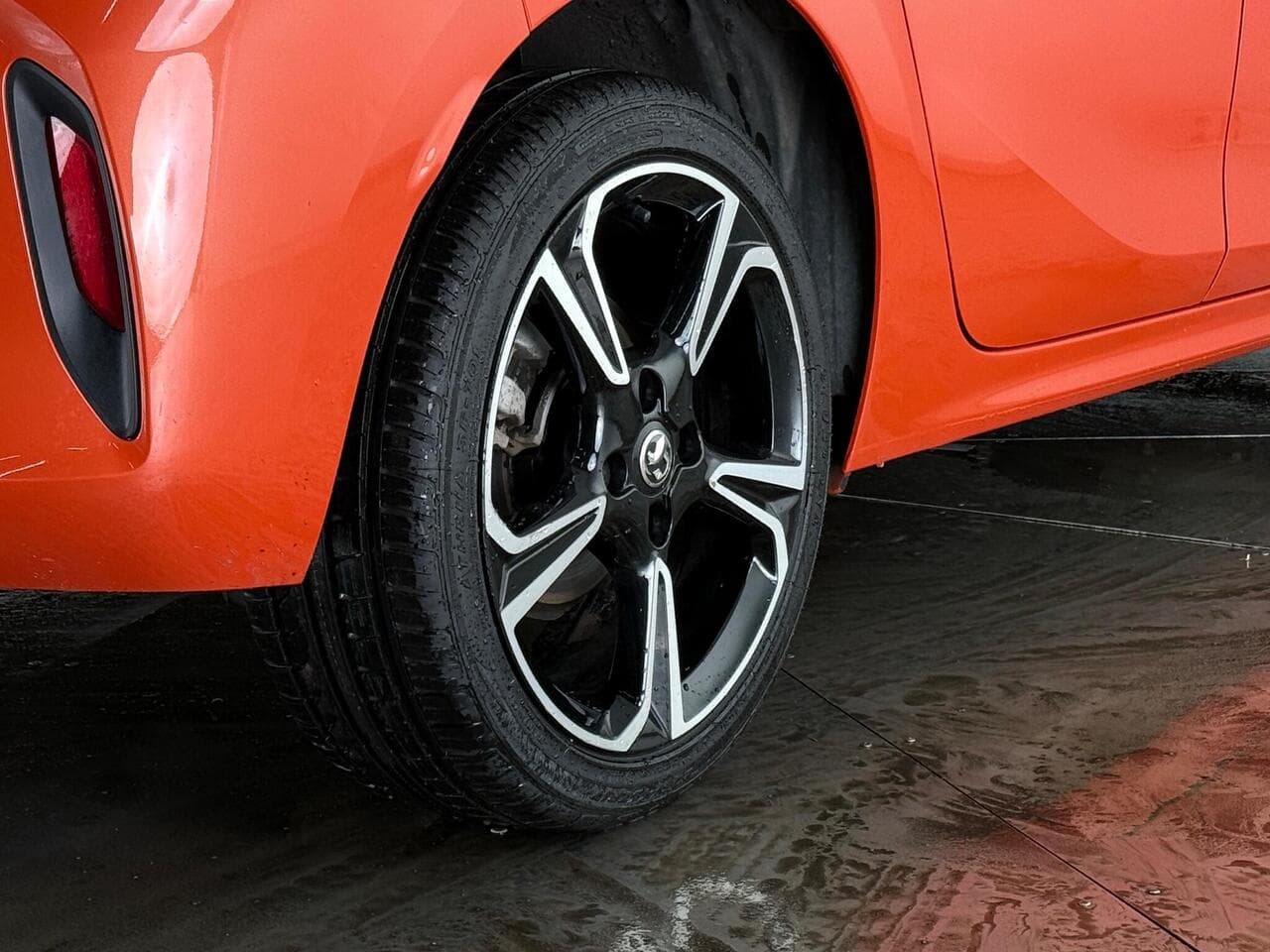 Vauxhall Corsa thumbnail Wheel