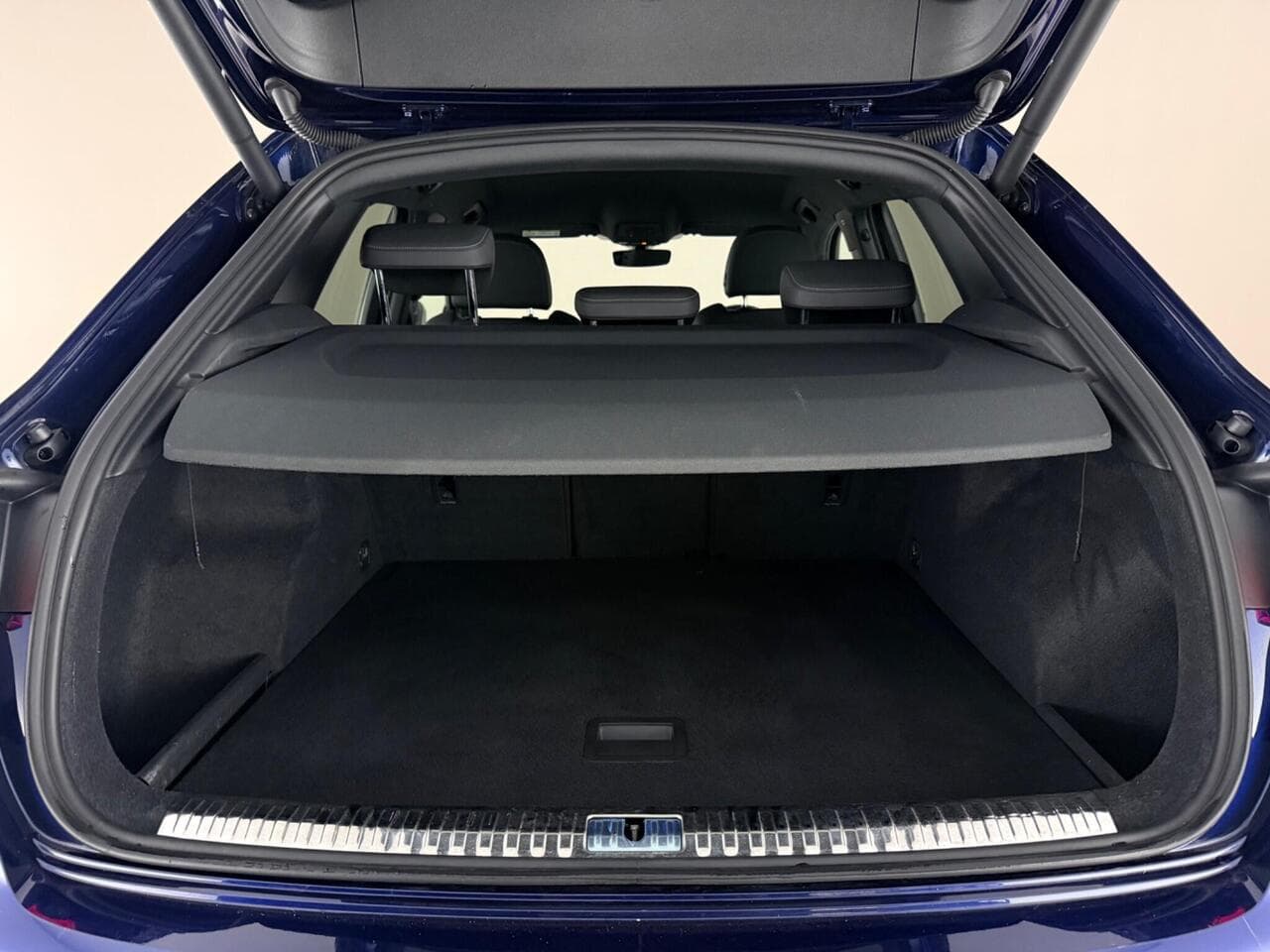 Audi Q3 thumbnail Boot
