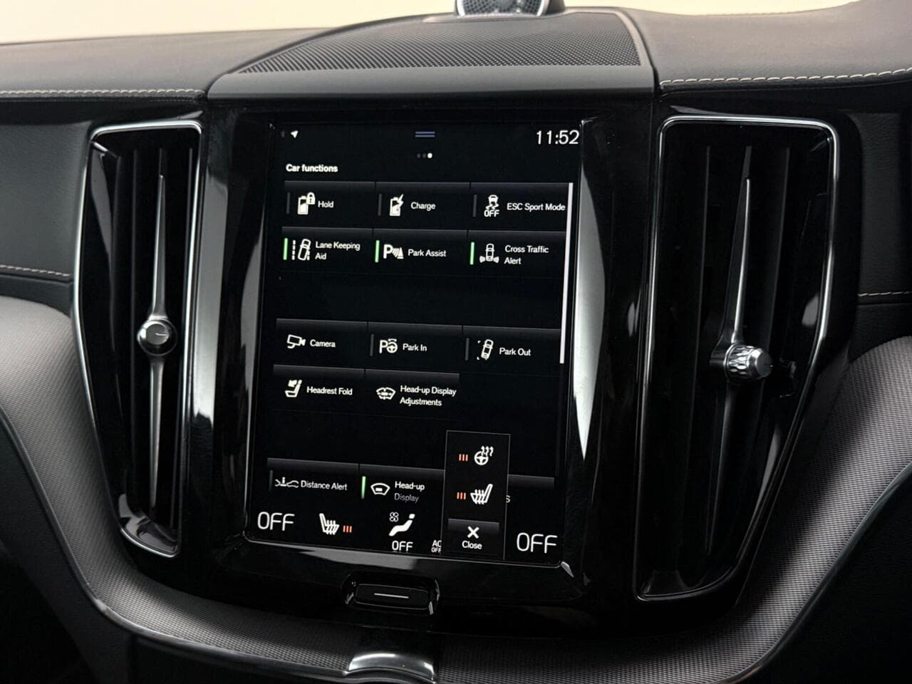 Volvo XC60 thumbnail Infotainment System