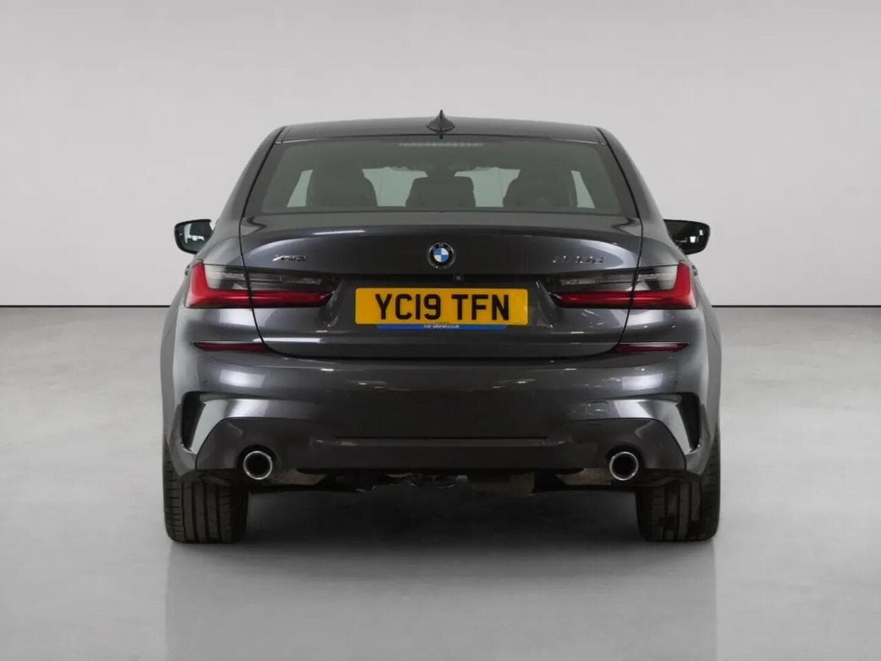 BMW 3 Series thumbnail Rear