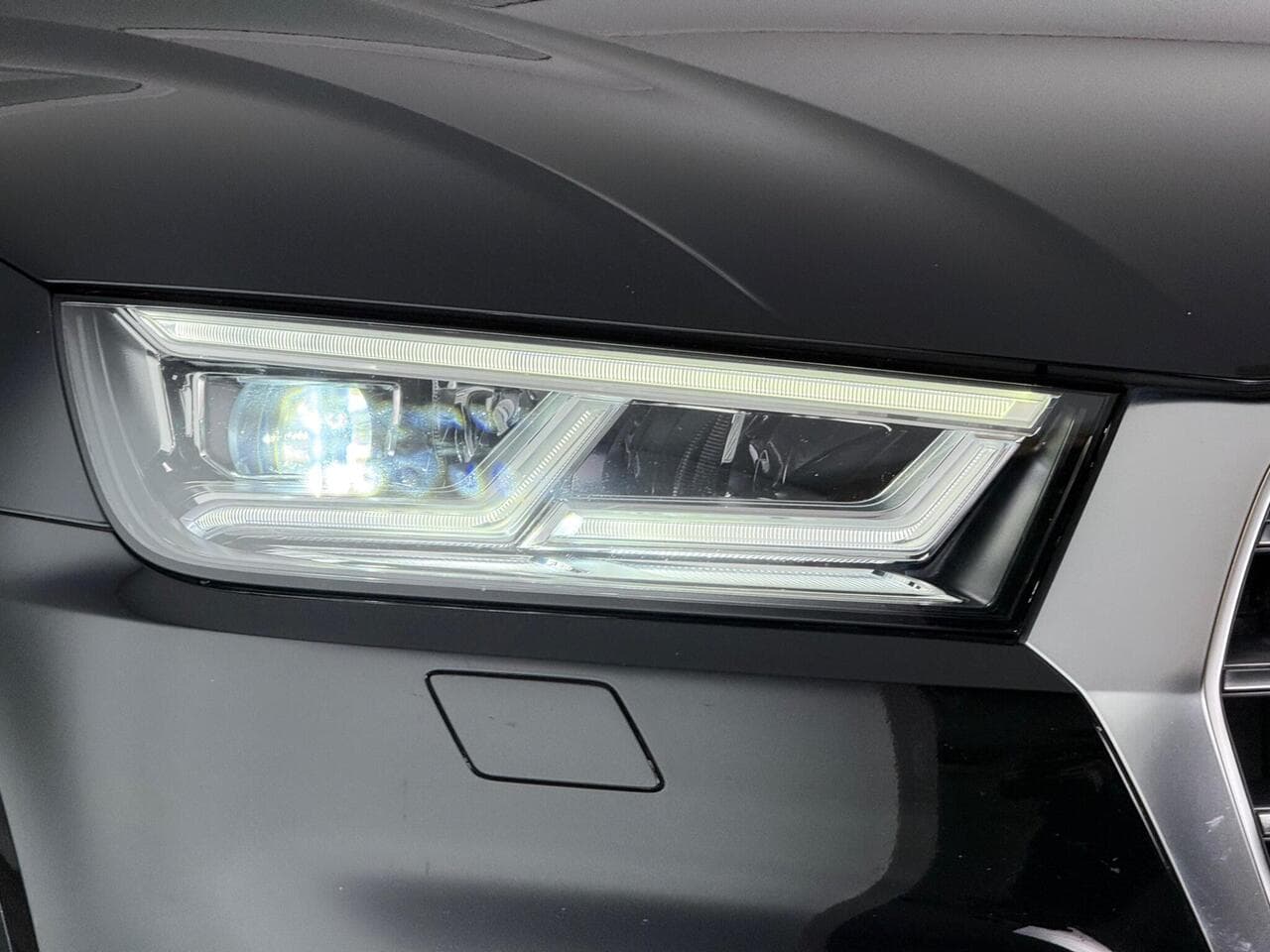 Audi Q5 thumbnail Misc Controls