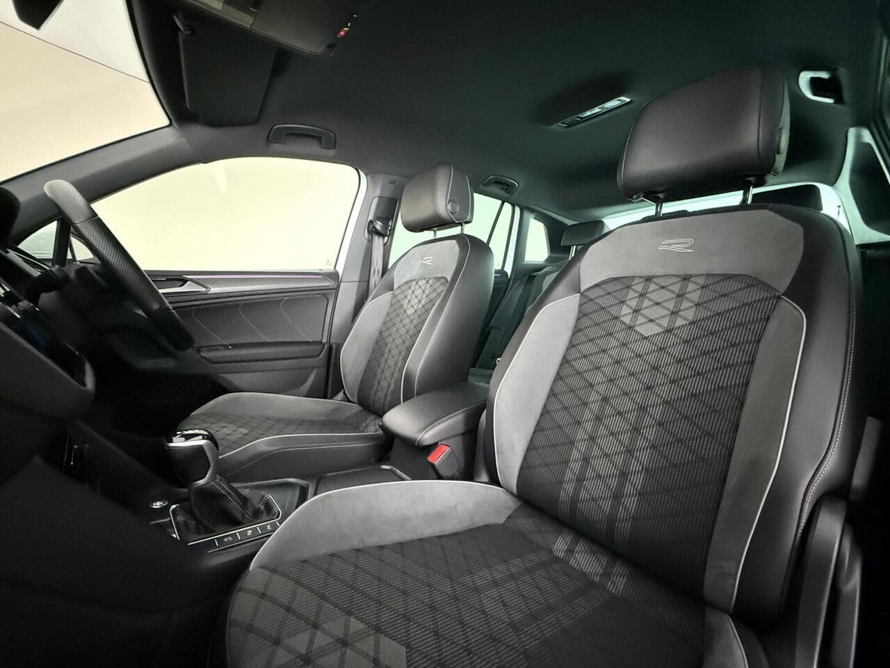 Volkswagen Tiguan thumbnail Seat Front Passenger