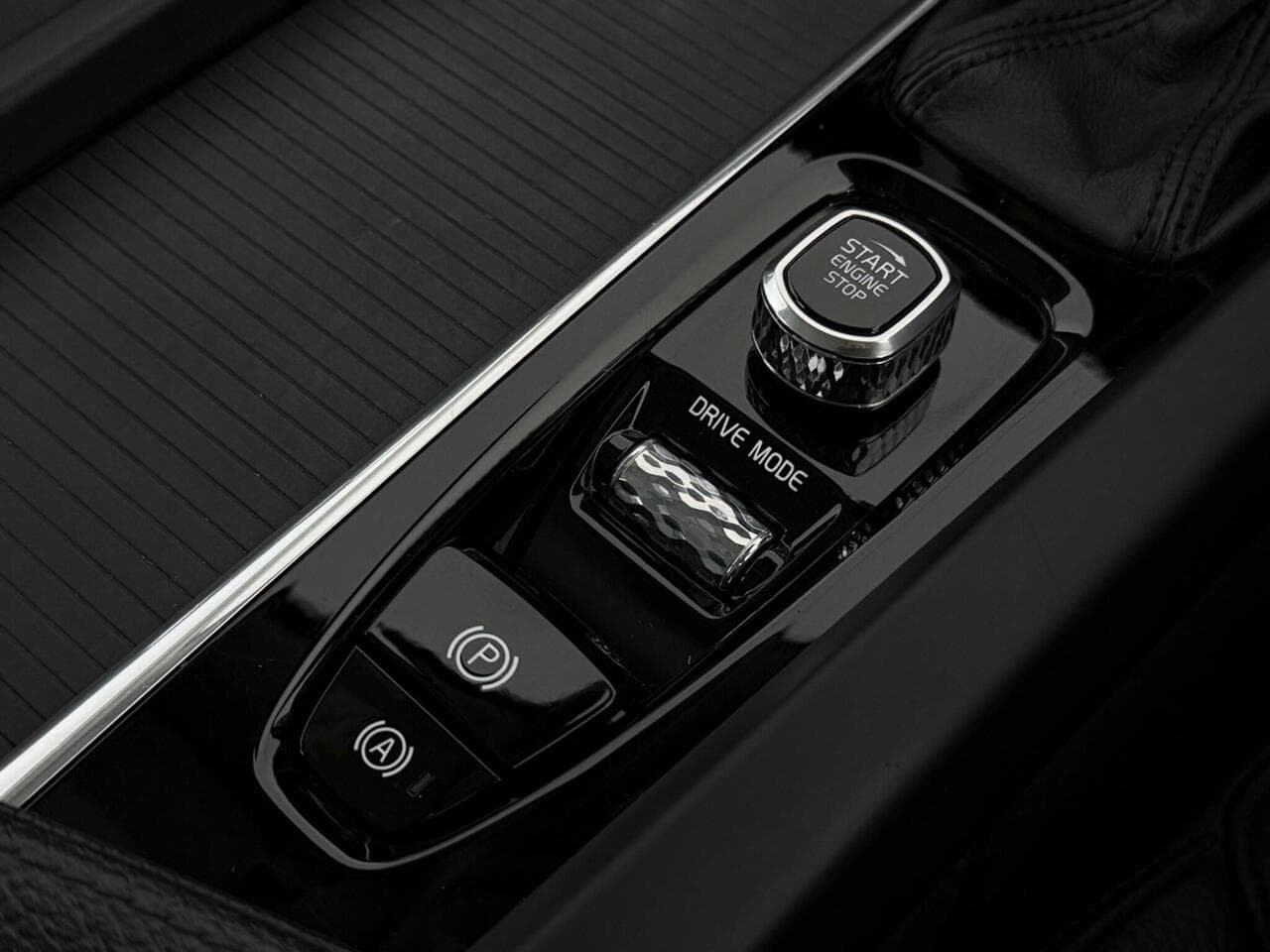 Volvo XC60 thumbnail Misc Controls