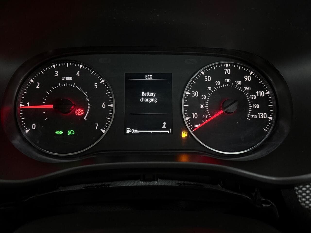 Dacia Sandero thumbnail Driver Instruments