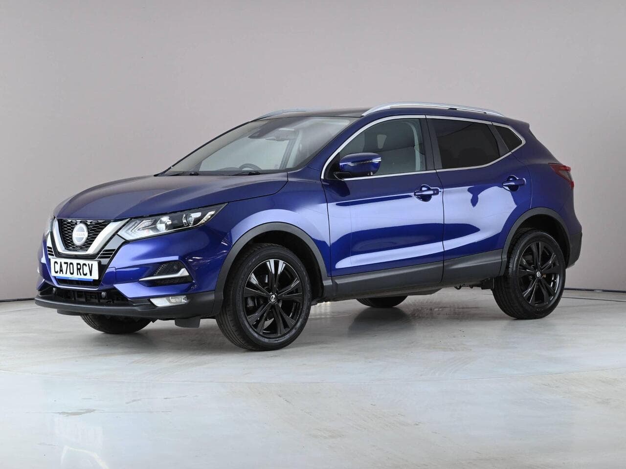 Nissan Qashqai thumbnail Front Left