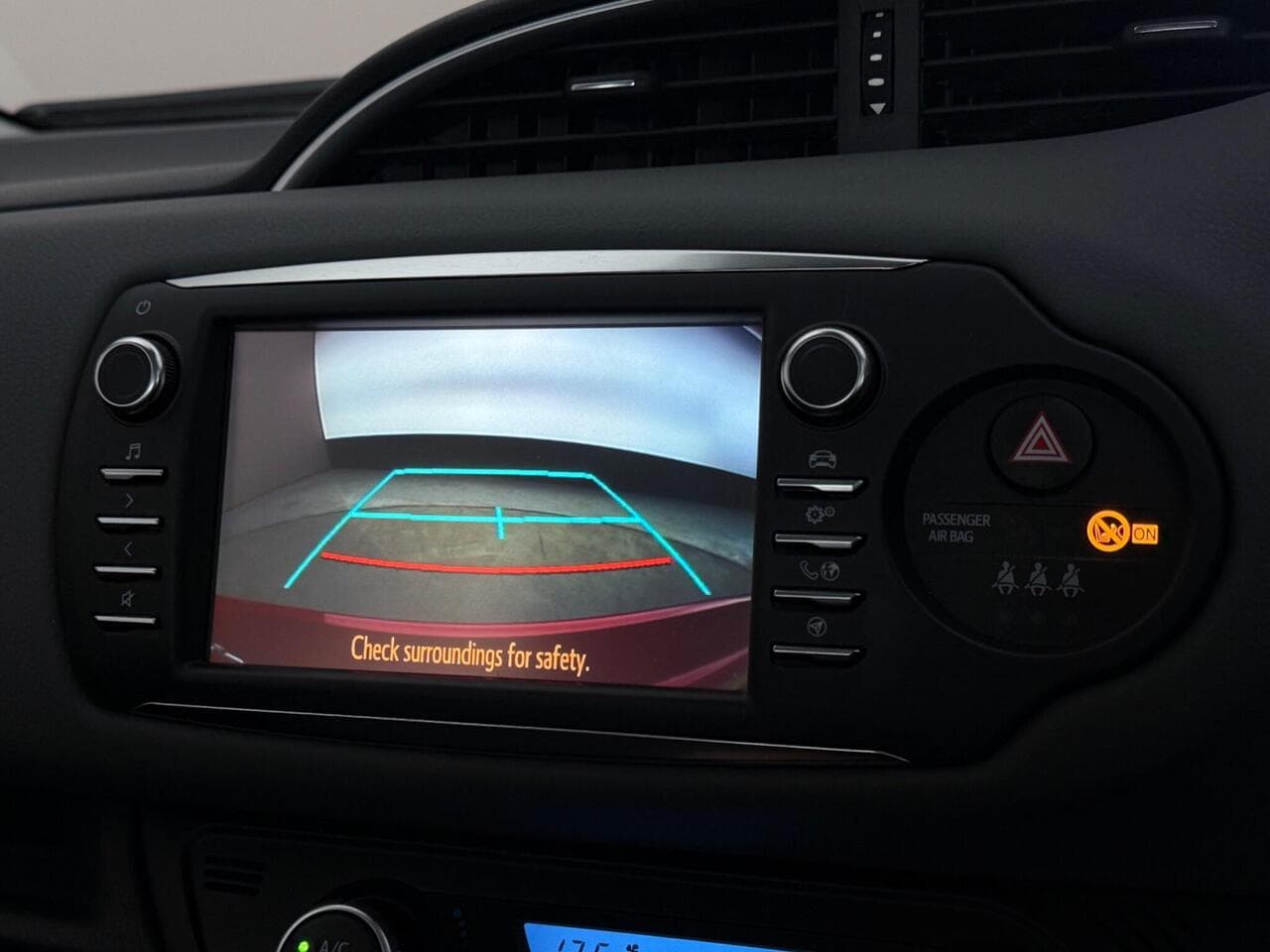 Toyota Yaris thumbnail Infotainment System