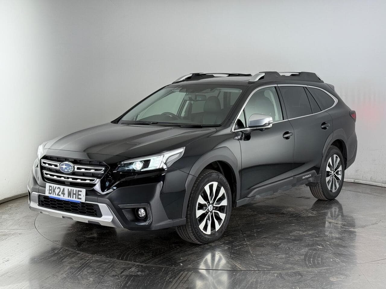 Subaru Outback thumbnail Front Left