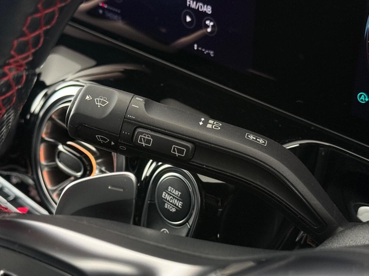 Mercedes-Benz GLA thumbnail Misc Controls