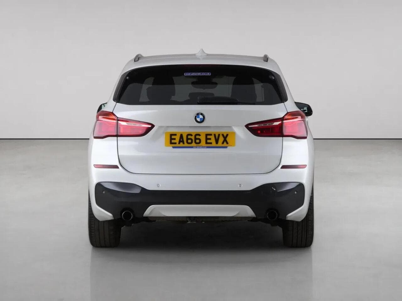 BMW X1 thumbnail Rear